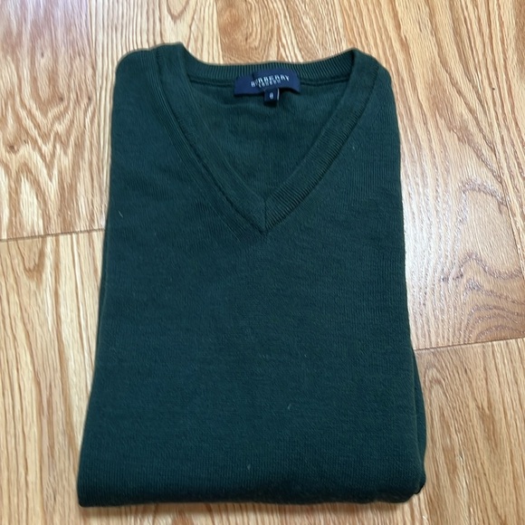 Burberry London SZ 8/XL vintage forest green merino wool blend V neck sweater. - Picture 3 of 9